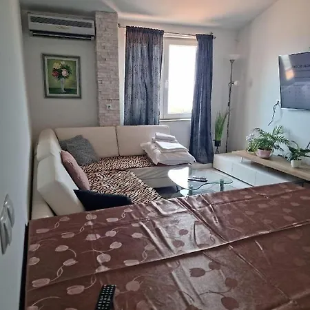 Super Comfort Mijo Makarska